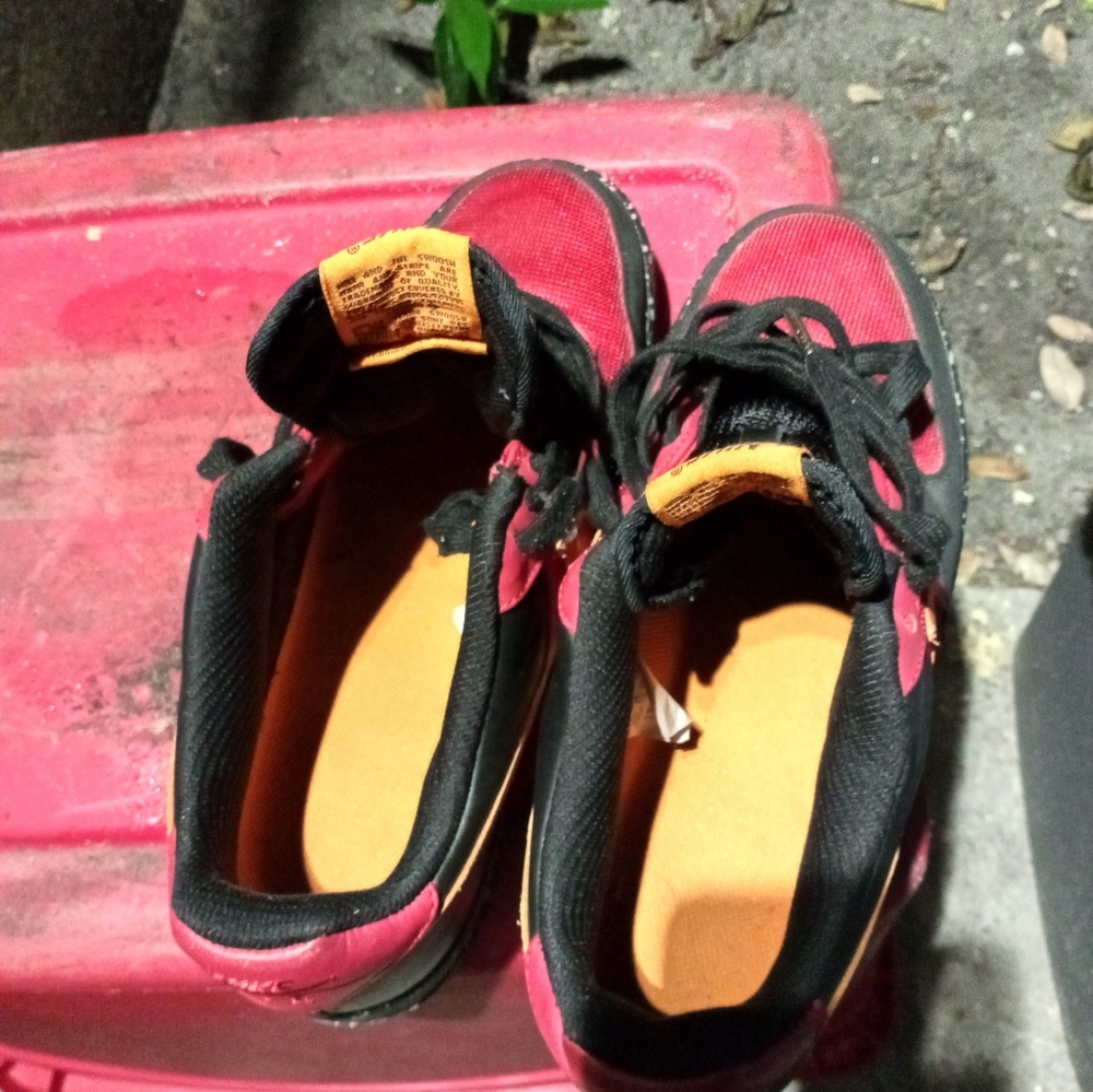 Sneakers - Picture 3 of 16